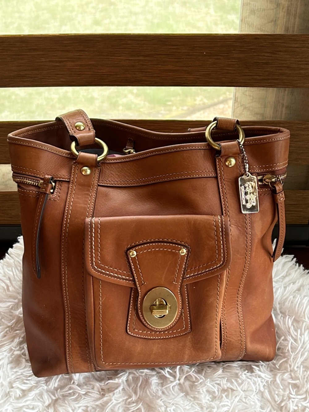 Coach  legacy Gigi tote in brown saddle leather